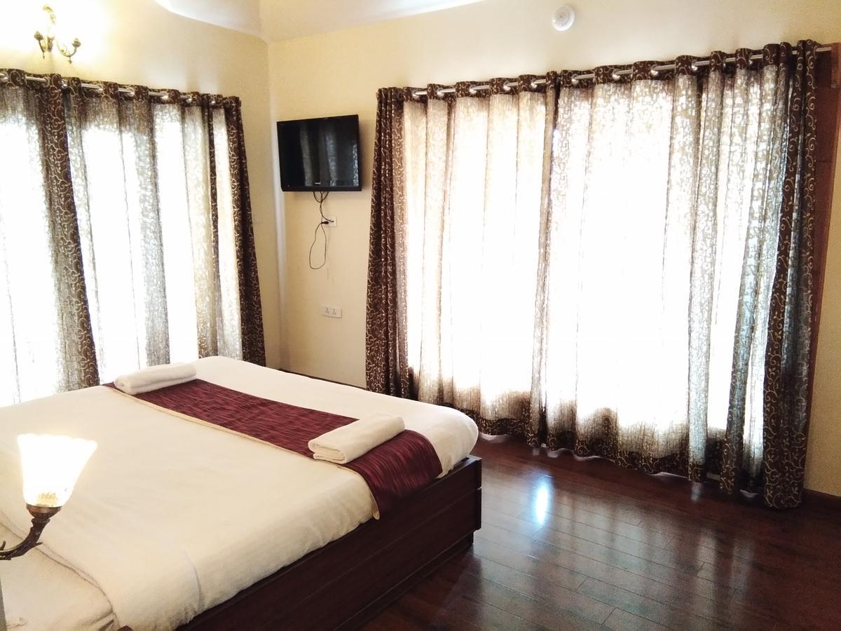 Berry Hills Resort Ooty Exterior foto